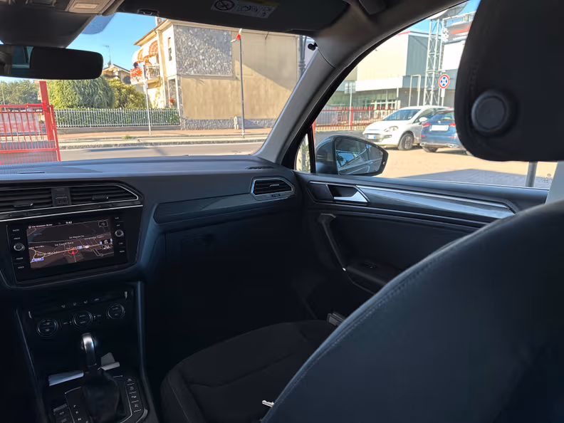 Volkswagen Tiguan - 7
