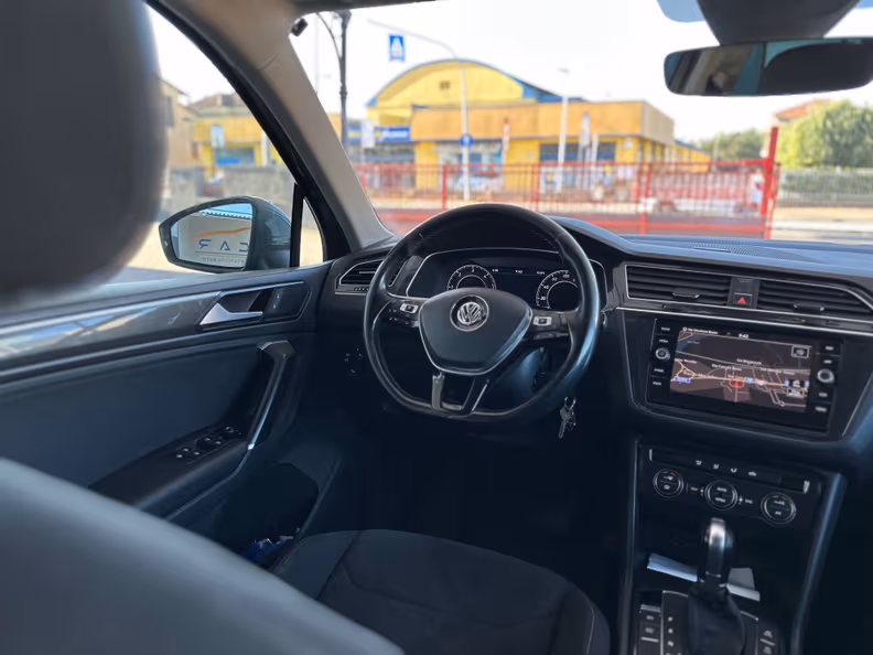 Volkswagen Tiguan - 6