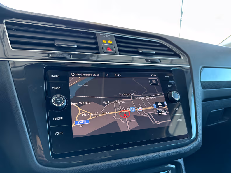 Volkswagen Tiguan - 10