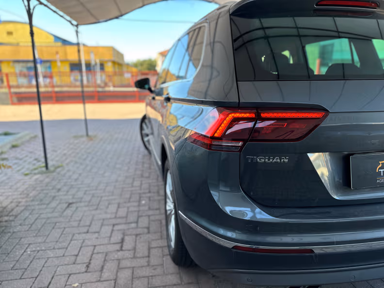 Volkswagen Tiguan - 38