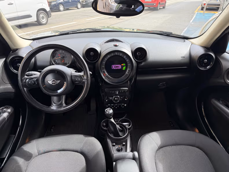Mini Countryman - 9