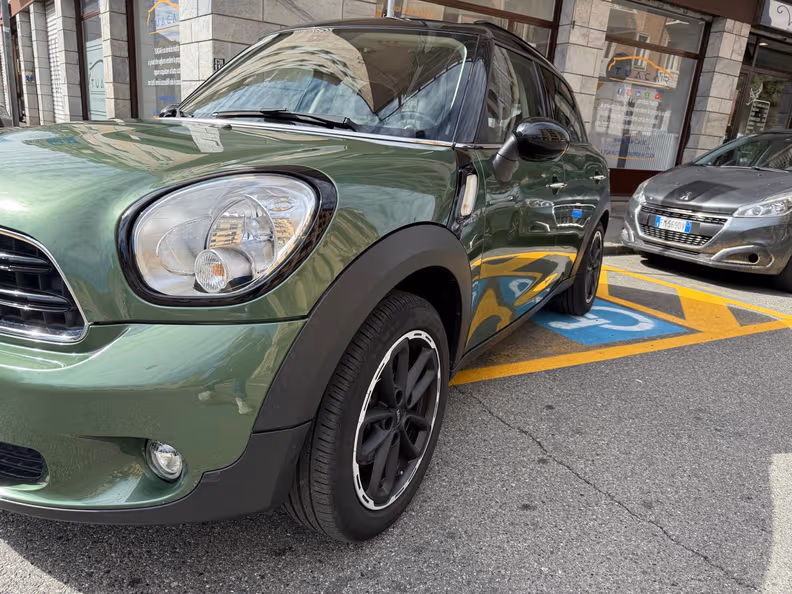 Mini Countryman - 2