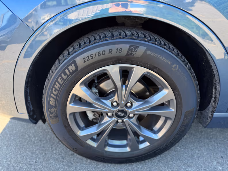 Ford Kuga - 10