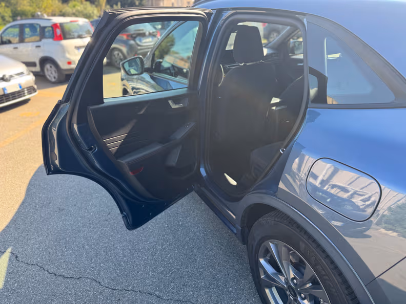 Ford Kuga - 22