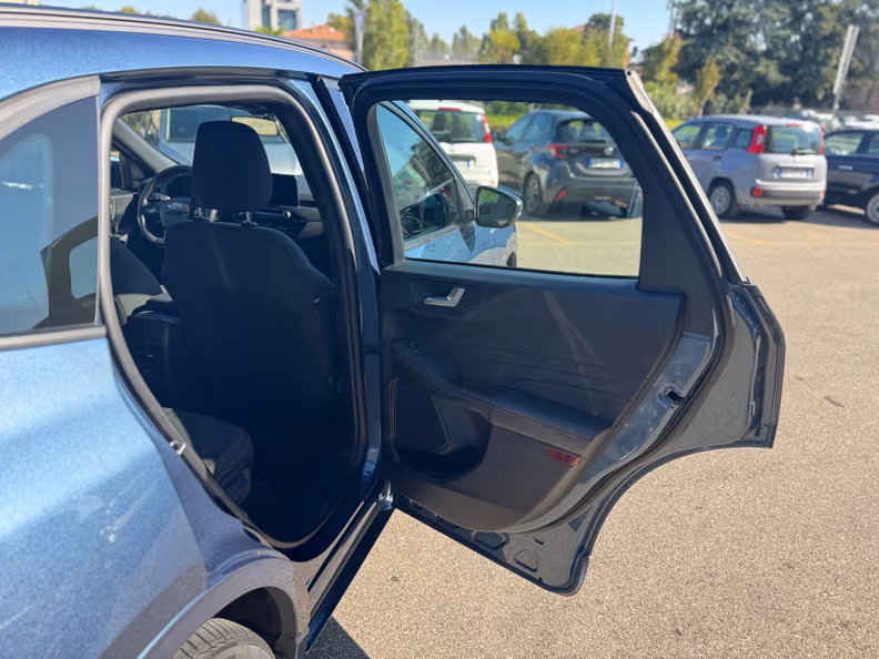 Ford Kuga - 25