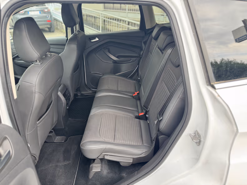 Ford Kuga - 21
