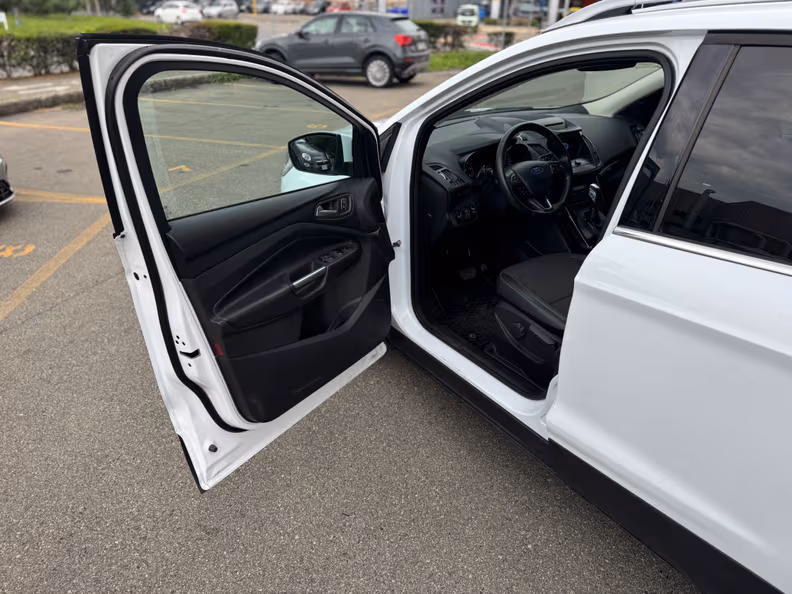 Ford Kuga - 9