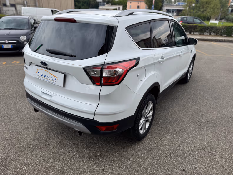 Ford Kuga - 5