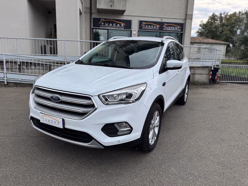 Ford Kuga - 1