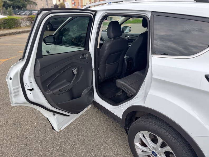 Ford Kuga - 20