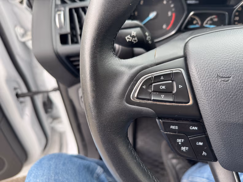 Ford Kuga - 12