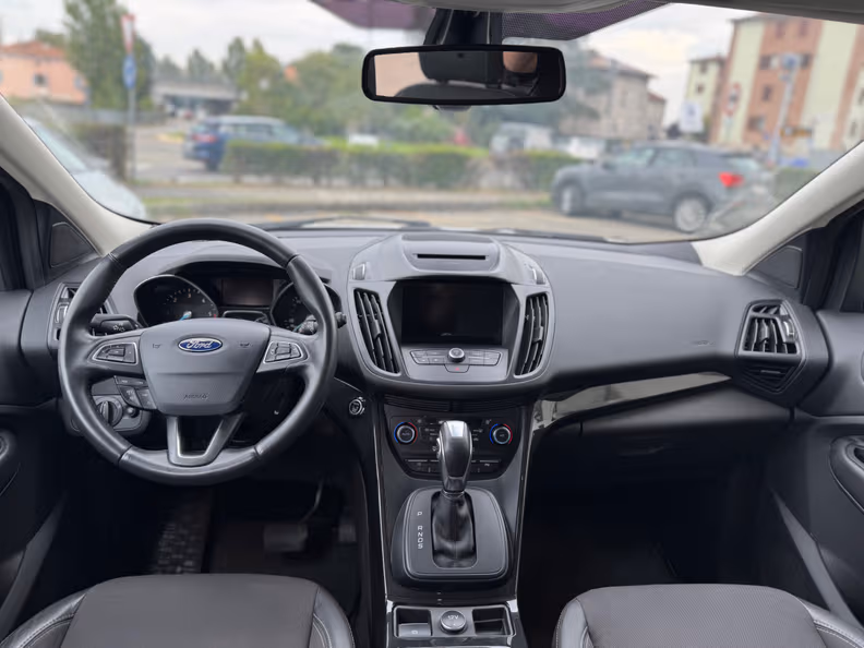 Ford Kuga - 19