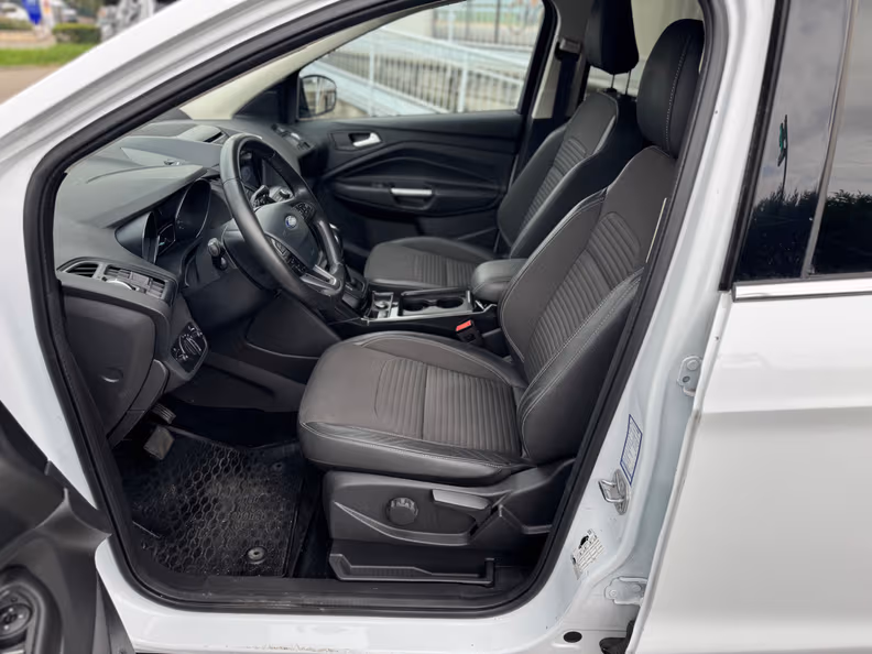 Ford Kuga - 10