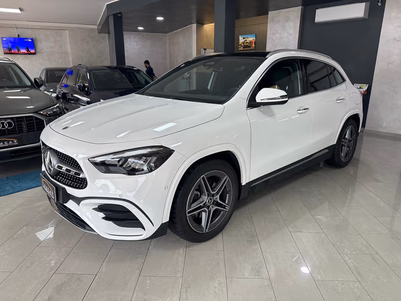 Mercedes-Benz GLA-Class - 1