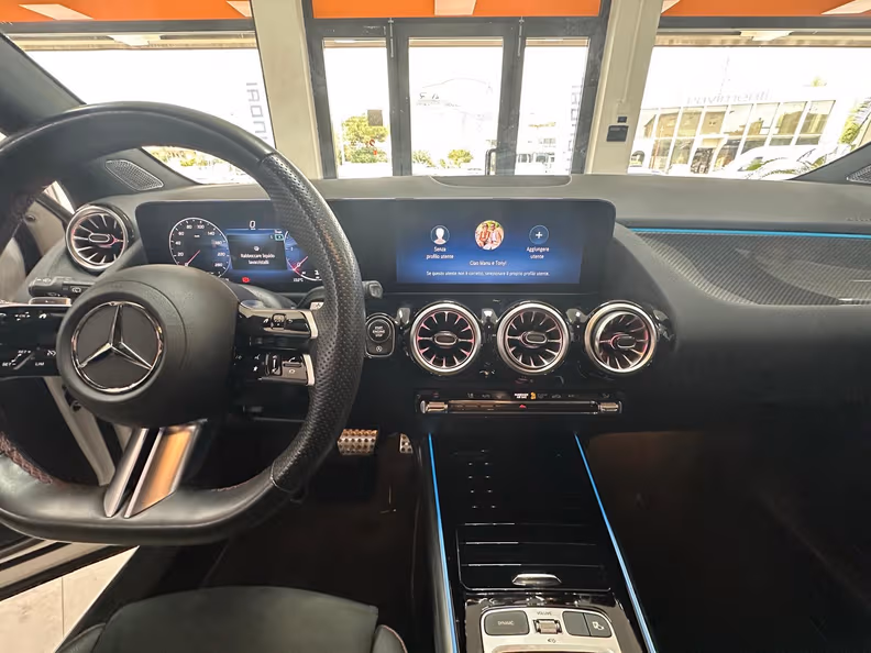Mercedes-Benz GLA-Class - 13