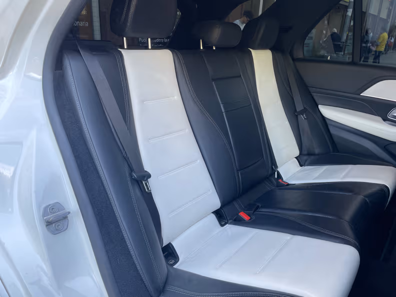 Mercedes-Benz GLE-Class - 21