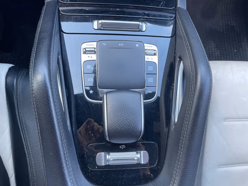 Mercedes-Benz GLE-Class - 30