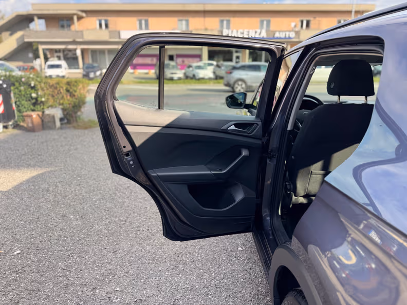 Volkswagen T-Cross - 22