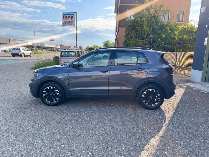 Volkswagen T-Cross - 2