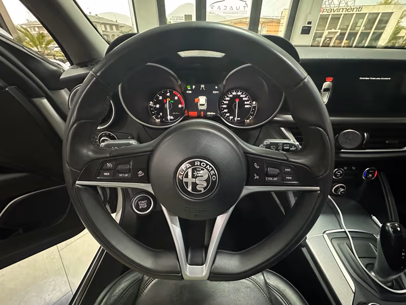 Alfa Romeo Stelvio - 9