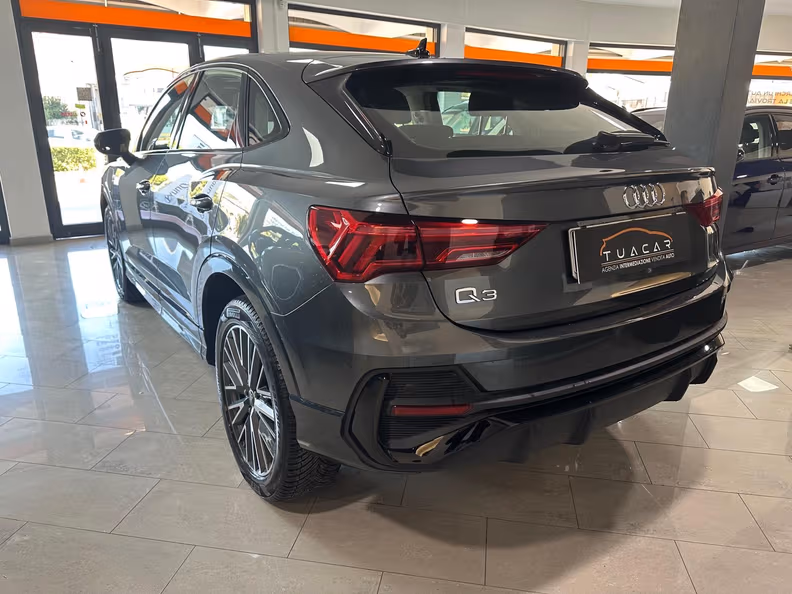 Audi Q3 - 4