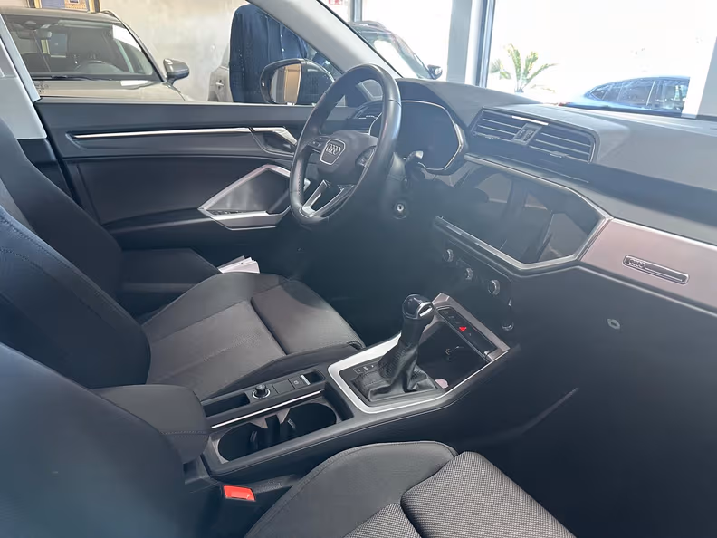 Audi Q3 - 10