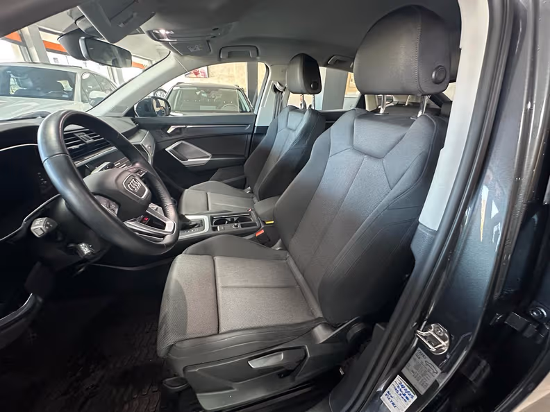 Audi Q3 - 11