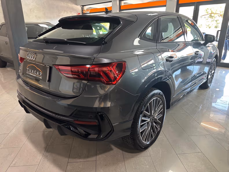 Audi Q3 - 6