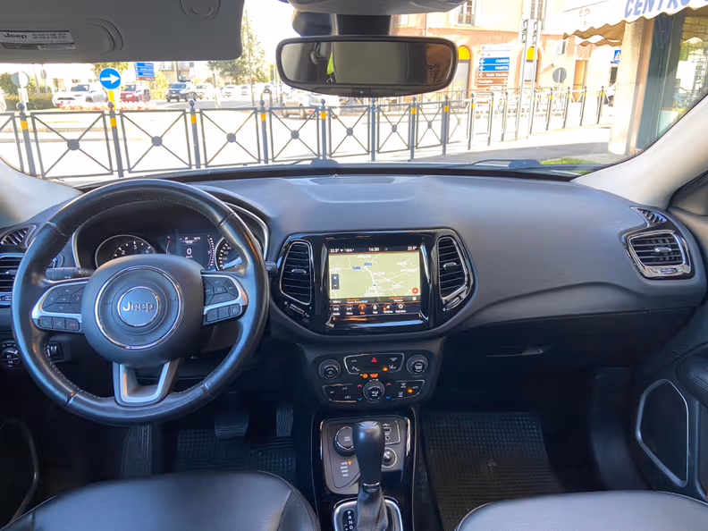 Jeep Compass - 10
