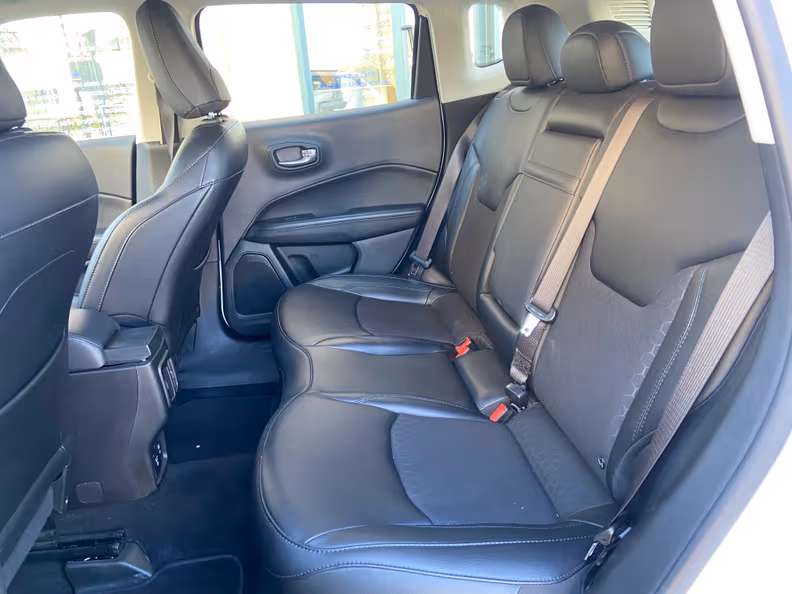 Jeep Compass - 12