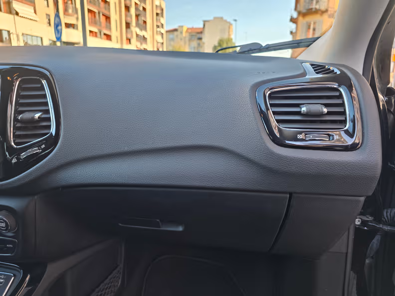 Jeep Compass - 21