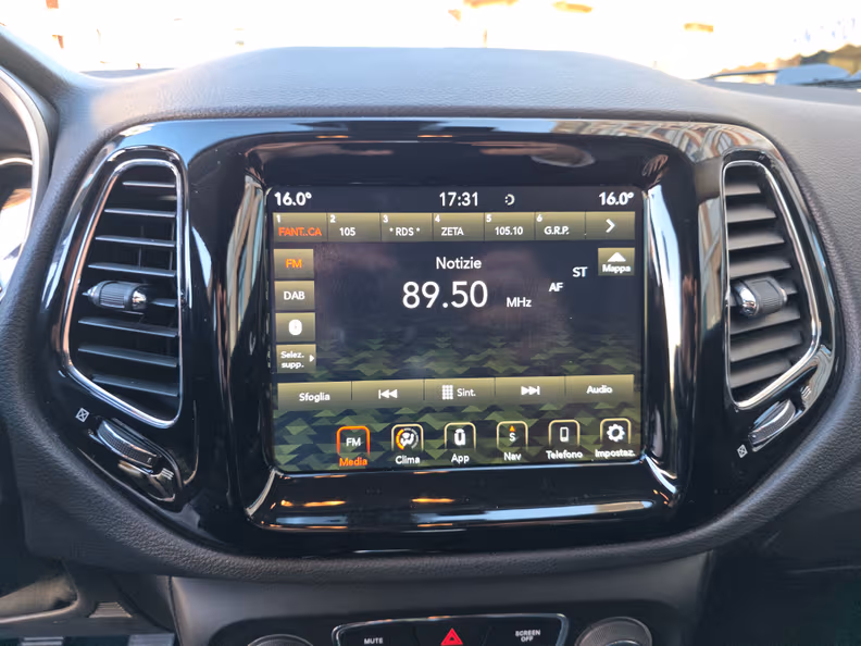 Jeep Compass - 16