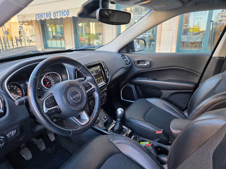 Jeep Compass - 23