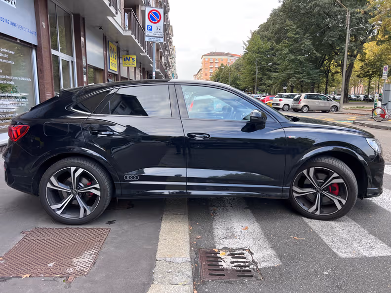 Audi Q3 - 18