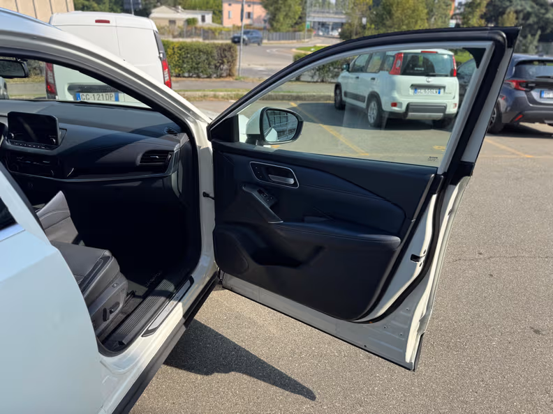 Nissan Qashqai - 25