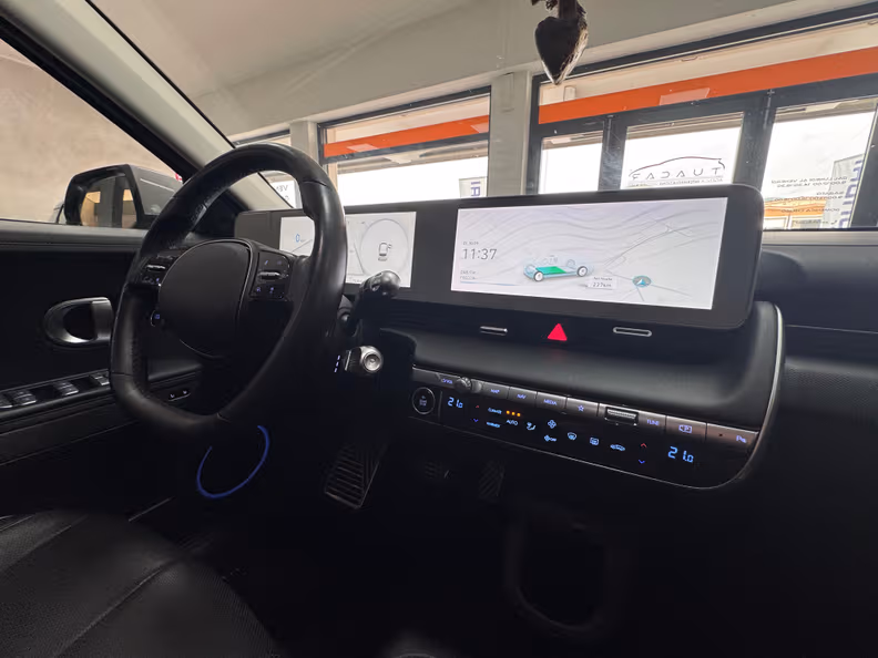 Hyundai IONIQ 5 - 12