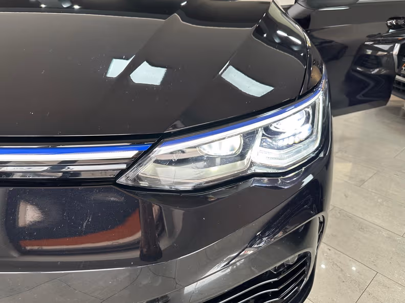 Volkswagen Golf - 14