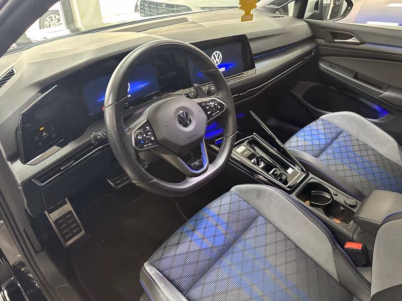 Volkswagen Golf - 9