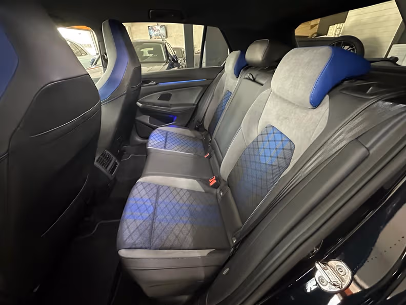 Volkswagen Golf - 18