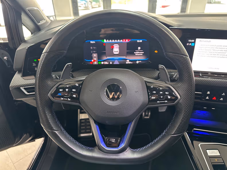 Volkswagen Golf - 10