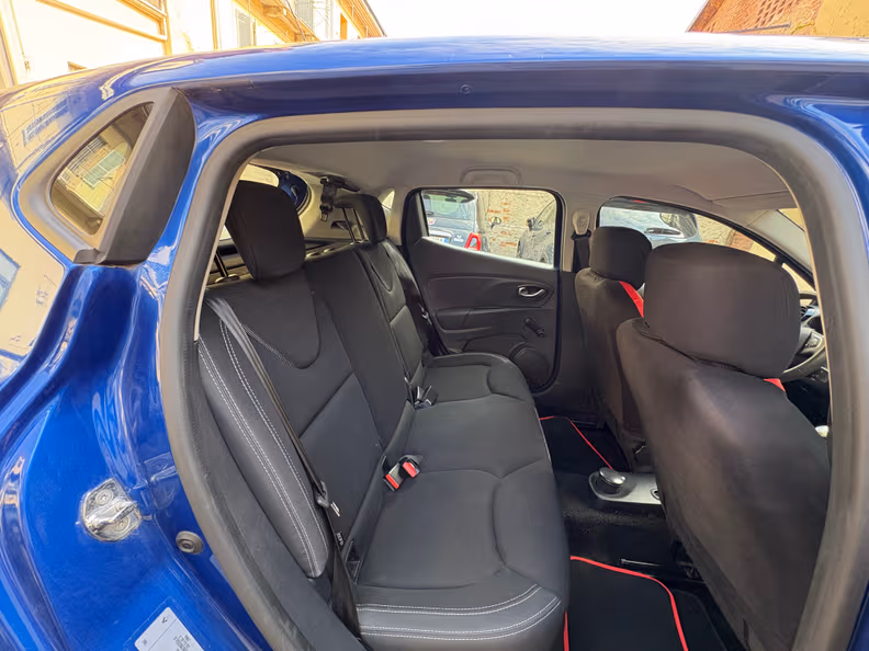 Renault Clio - 23