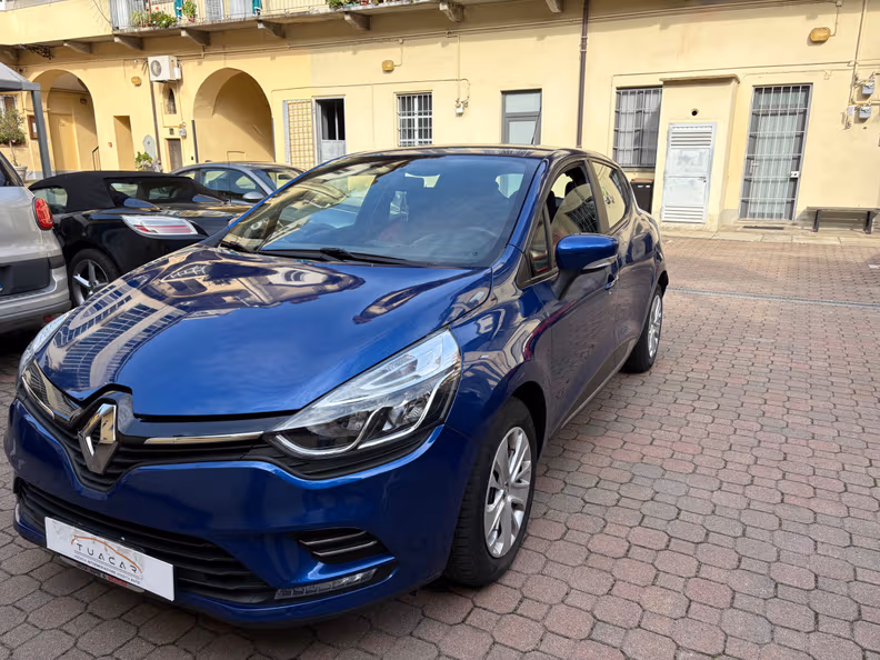 Renault Clio - 1