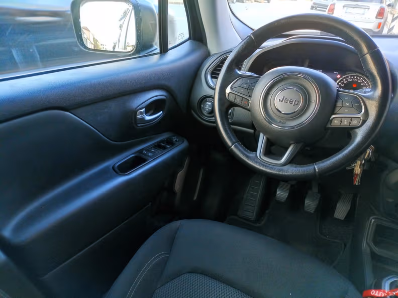 Jeep Renegade - 18
