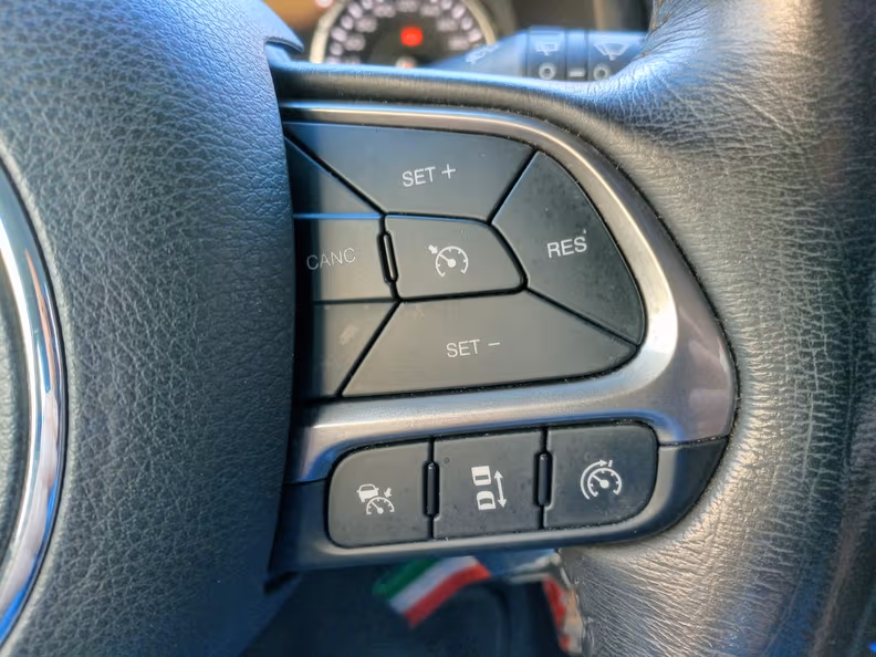 Jeep Renegade - 25