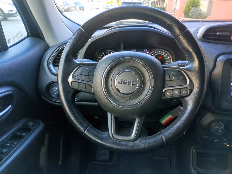 Jeep Renegade - 23