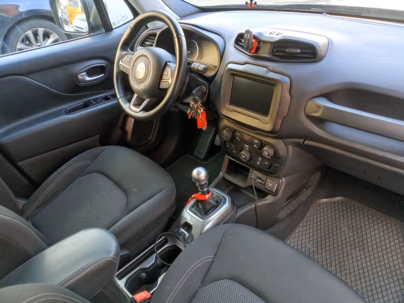 Jeep Renegade - 14