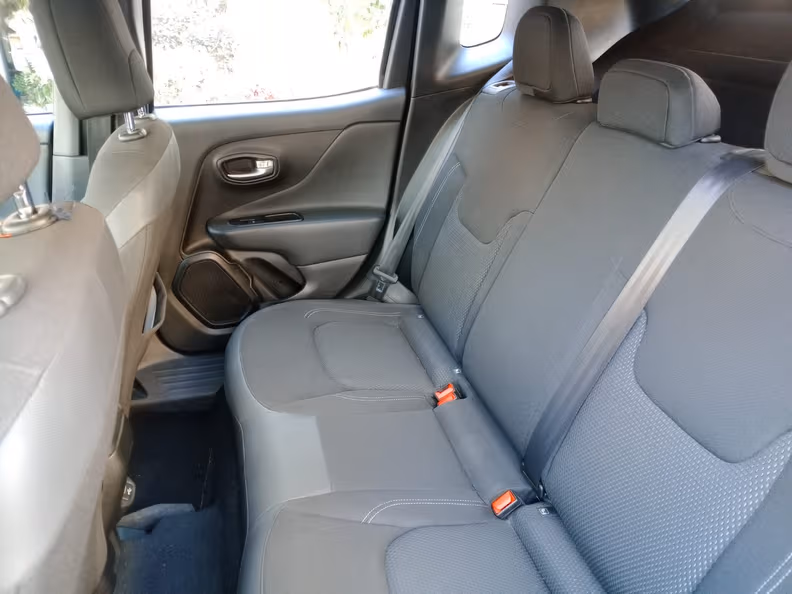 Jeep Renegade - 15