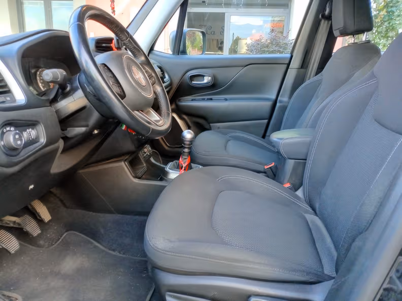 Jeep Renegade - 19