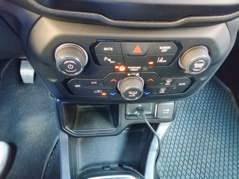 Jeep Renegade - 27