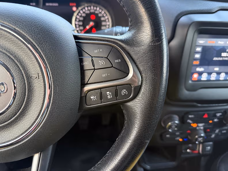 Jeep Renegade - 14